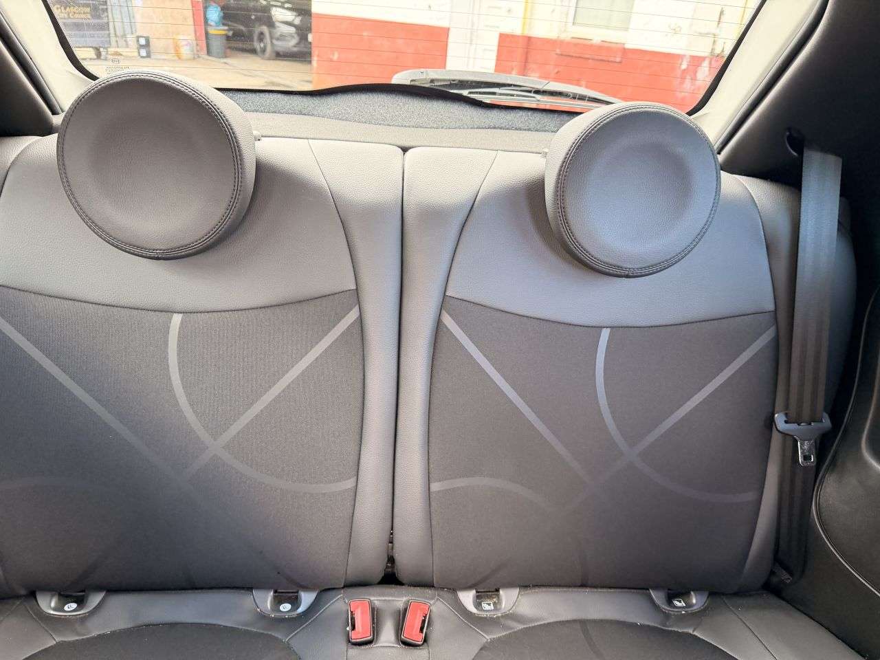 2017 FIAT 500 2017 FIAT 500