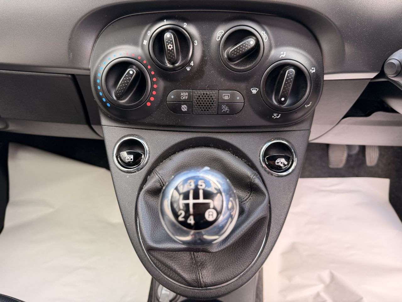 2017 FIAT 500 2017 FIAT 500