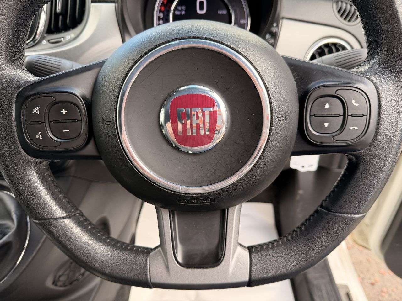 2017 FIAT 500 2017 FIAT 500