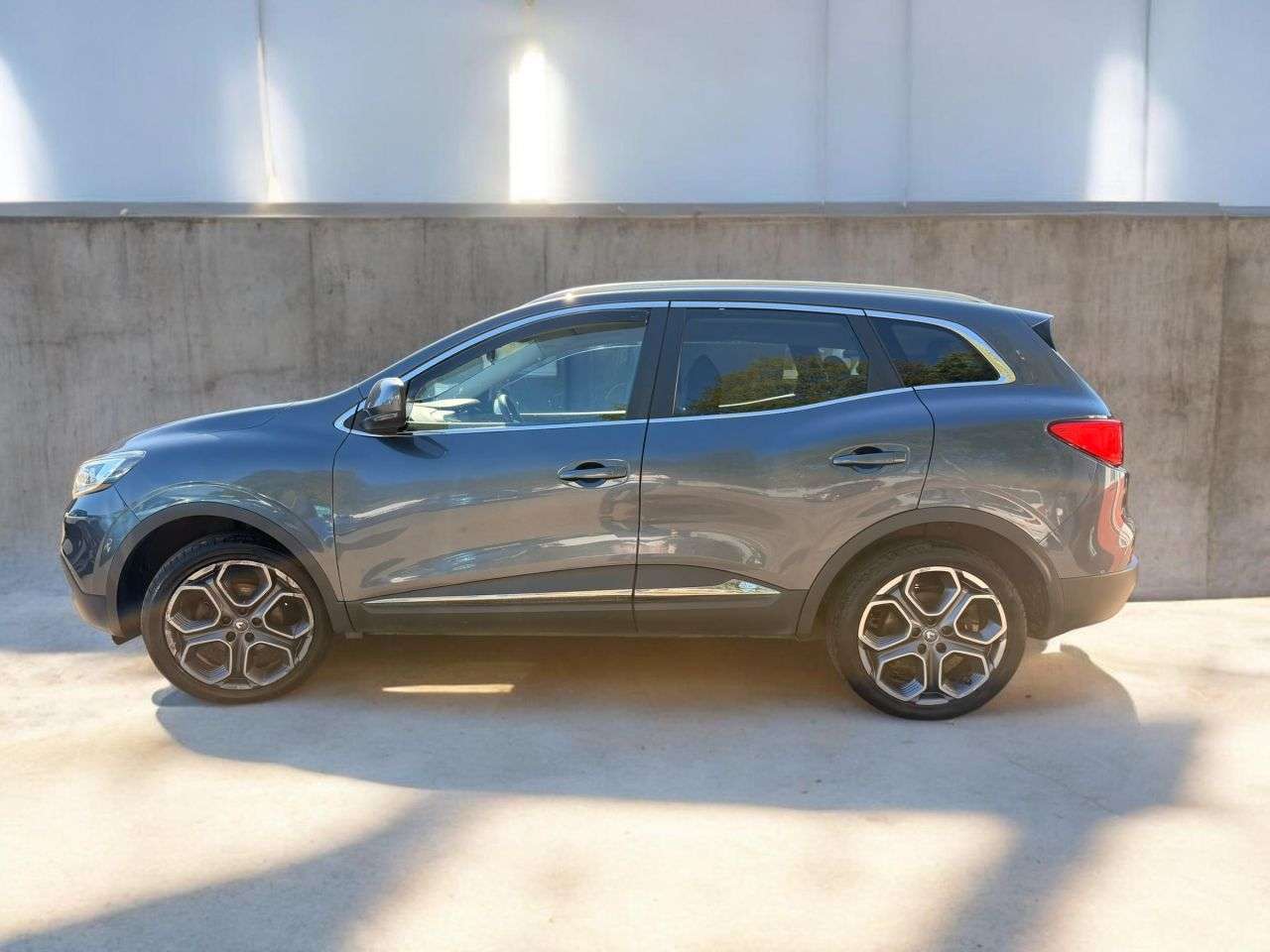 A 2017 RENAULT KADJAR 1.6 dCi Dynamique S Nav SUV 5dr Diesel Manual Euro 6 (s/s) (130 ps) A 2017 RENAULT KADJAR 1.6 dCi Dynamique S Nav SUV 5dr Diesel Manual Euro 6 (s/s) (130 ps)