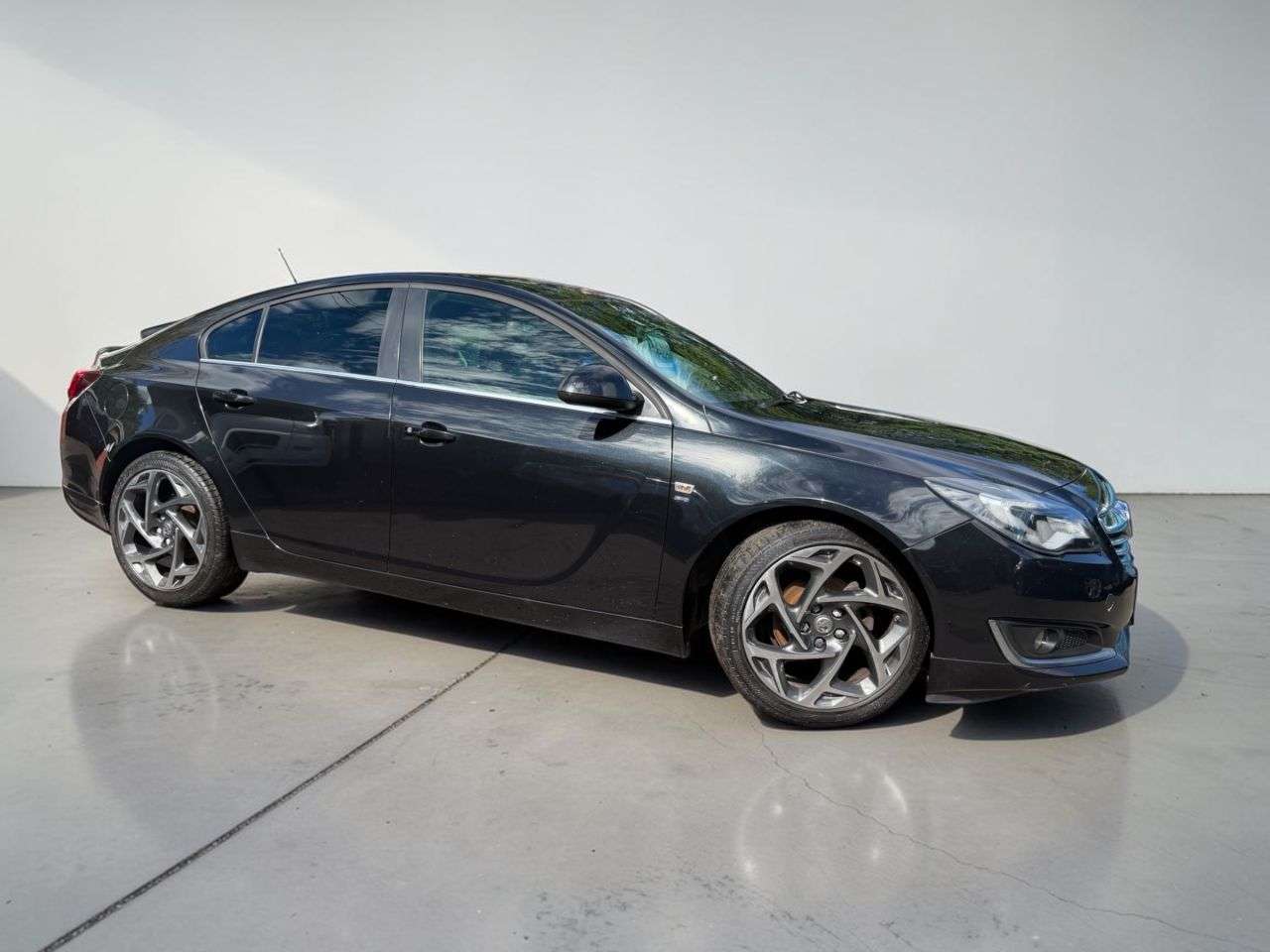 A 2014 VAUXHALL INSIGNIA 2.0 CDTi ecoFLEX SRi VX Line Hatchback 5dr Diesel Manual Euro 5 (s/s) (163 A 2014 VAUXHALL INSIGNIA 2.0 CDTi ecoFLEX SRi VX Line Hatchback 5dr Diesel Manual Euro 5 (s/s) (163
