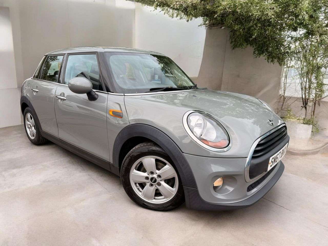 A 2017 MINI HATCH 1.2 One Hatchback 5dr Petrol Manual Euro 6 (s/s) (102 ps) A 2017 MINI HATCH 1.2 One Hatchback 5dr Petrol Manual Euro 6 (s/s) (102 ps)