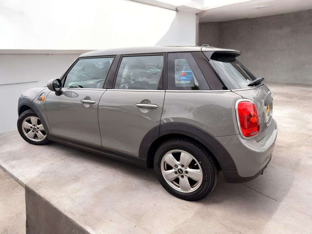 A 2017 MINI HATCH 1.2 One Hatchback 5dr Petrol Manual Euro 6 (s/s) (102 ps) A 2017 MINI HATCH 1.2 One Hatchback 5dr Petrol Manual Euro 6 (s/s) (102 ps)