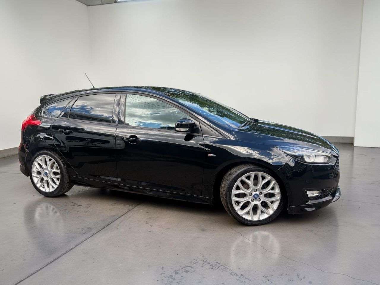 A 2016 FORD FOCUS 1.5 TDCi ST-Line Hatchback 5dr Diesel Manual Euro 6 (s/s) (120 ps) *** £20 A 2016 FORD FOCUS 1.5 TDCi ST-Line Hatchback 5dr Diesel Manual Euro 6 (s/s) (120 ps) *** £20