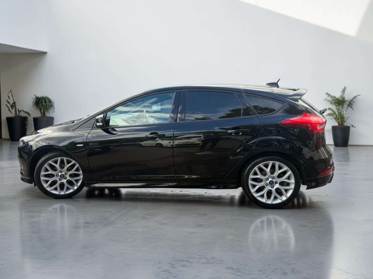A 2016 FORD FOCUS 1.5 TDCi ST-Line Hatchback 5dr Diesel Manual Euro 6 (s/s) (120 ps) *** £20 A 2016 FORD FOCUS 1.5 TDCi ST-Line Hatchback 5dr Diesel Manual Euro 6 (s/s) (120 ps) *** £20