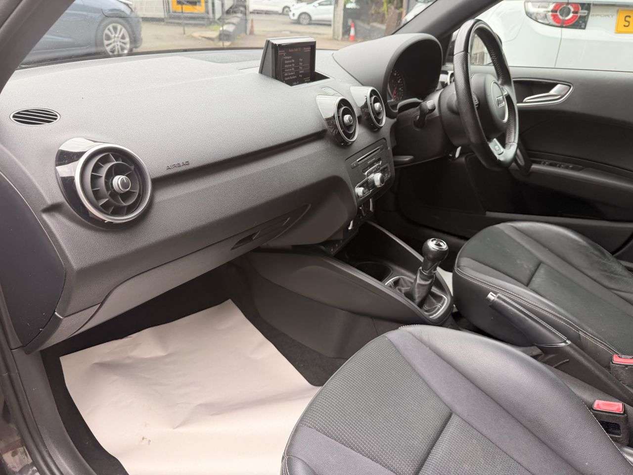 2015 AUDI A1 2015 AUDI A1