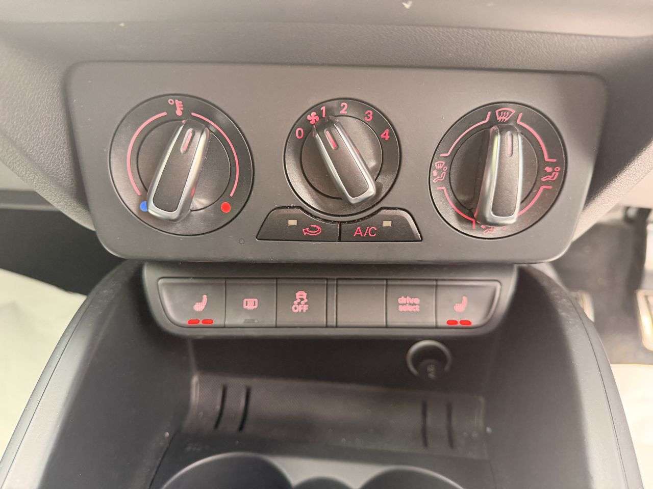 2015 AUDI A1 2015 AUDI A1