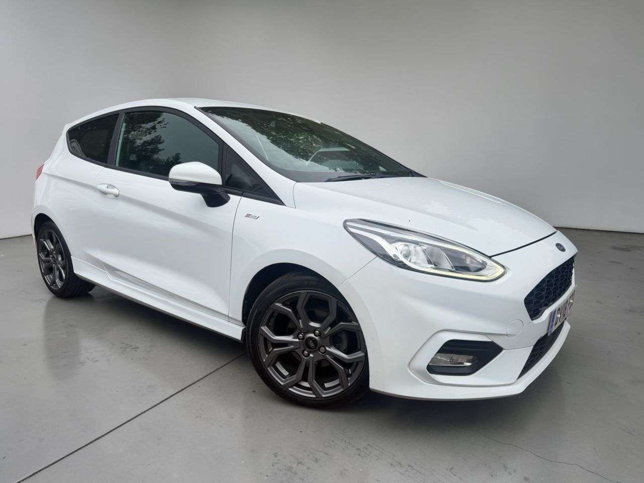 A 2018 FORD FIESTA 1.0T EcoBoost ST-Line X Hatchback 3dr Petrol Manual Euro 6 (s/s) (125 ps) * A 2018 FORD FIESTA 1.0T EcoBoost ST-Line X Hatchback 3dr Petrol Manual Euro 6 (s/s) (125 ps) *