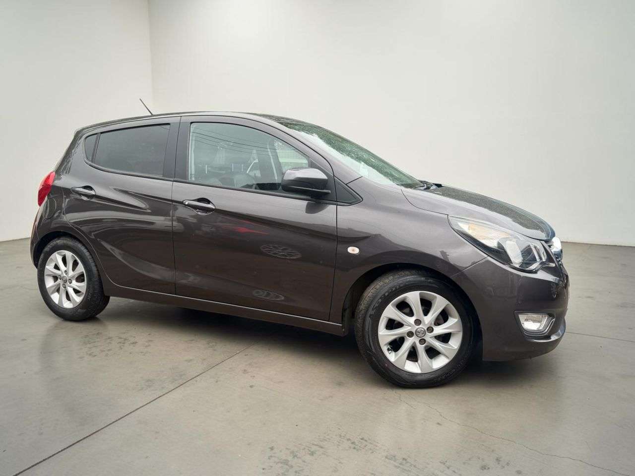 A 2016 VAUXHALL VIVA 1.0i SL Hatchback 5dr Petrol Manual Euro 6 (75 ps) *** ONLY GROUP 4 INSURAN A 2016 VAUXHALL VIVA 1.0i SL Hatchback 5dr Petrol Manual Euro 6 (75 ps) *** ONLY GROUP 4 INSURAN