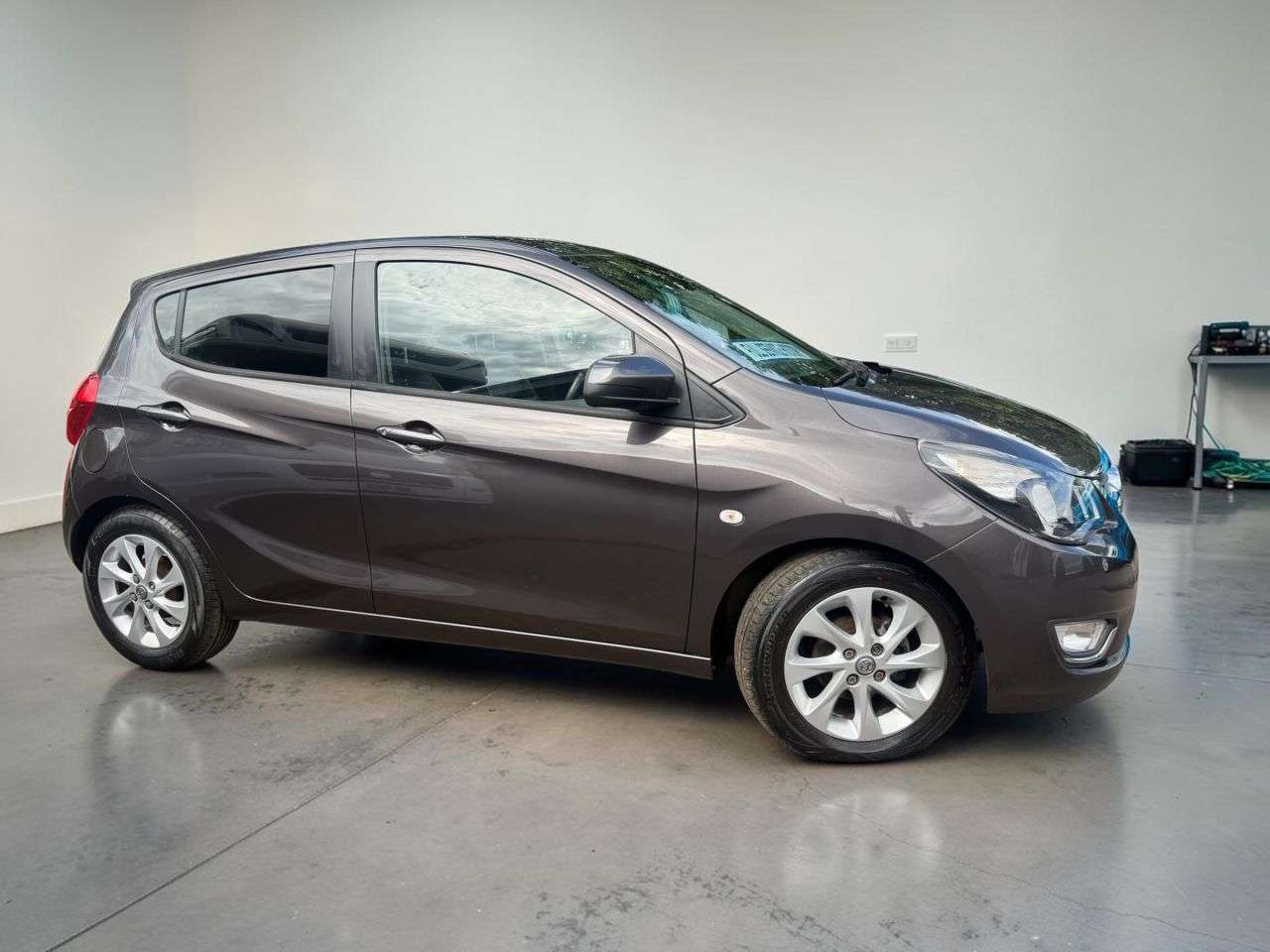 A 2016 VAUXHALL VIVA 1.0i SL Hatchback 5dr Petrol Manual Euro 6 (75 ps) *** ONLY GROUP 4 INSURAN A 2016 VAUXHALL VIVA 1.0i SL Hatchback 5dr Petrol Manual Euro 6 (75 ps) *** ONLY GROUP 4 INSURAN