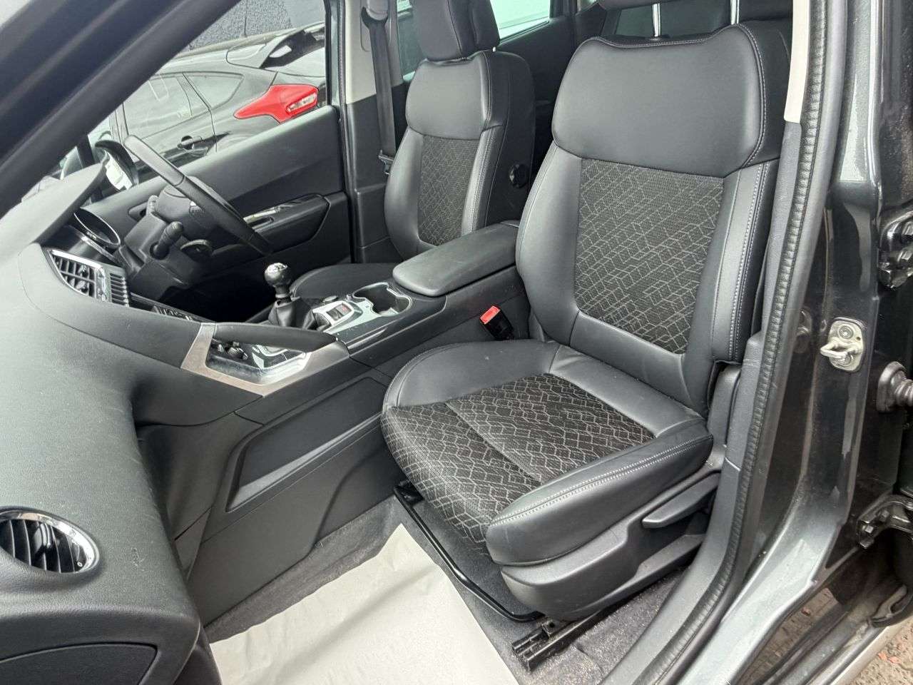 2016 PEUGEOT 3008 2016 PEUGEOT 3008