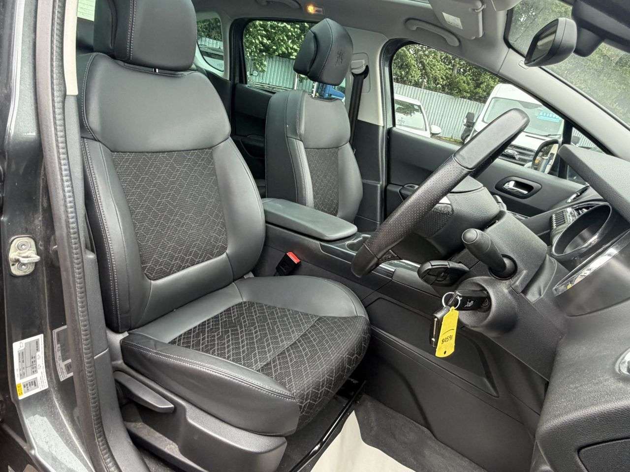 2016 PEUGEOT 3008 2016 PEUGEOT 3008