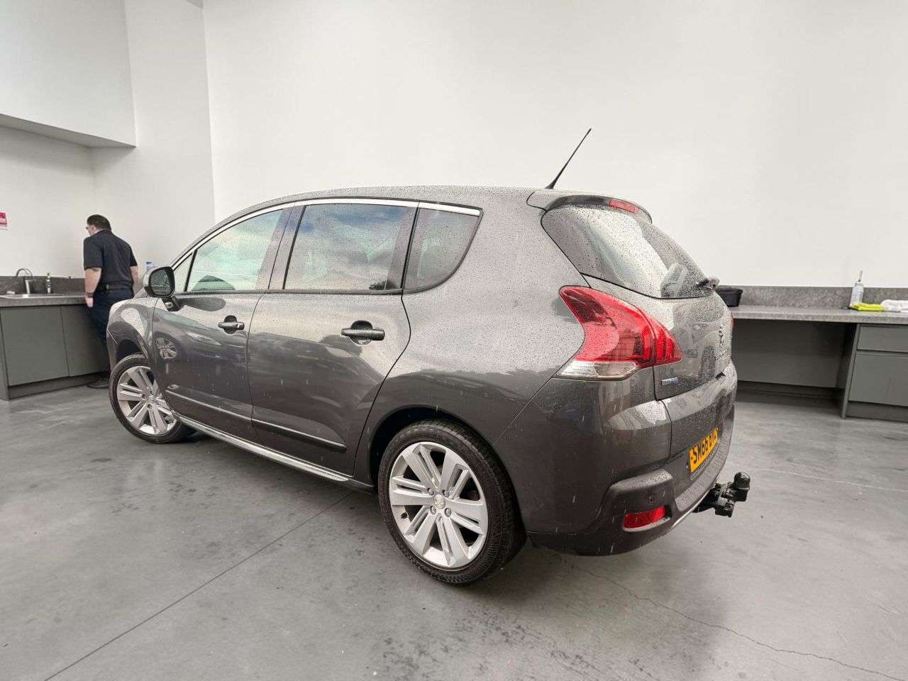A 2016 PEUGEOT 3008 1.6 BlueHDi Allure SUV 5dr Diesel Manual Euro 6 (s/s) (120 ps) *** ONLY 1 F A 2016 PEUGEOT 3008 1.6 BlueHDi Allure SUV 5dr Diesel Manual Euro 6 (s/s) (120 ps) *** ONLY 1 F