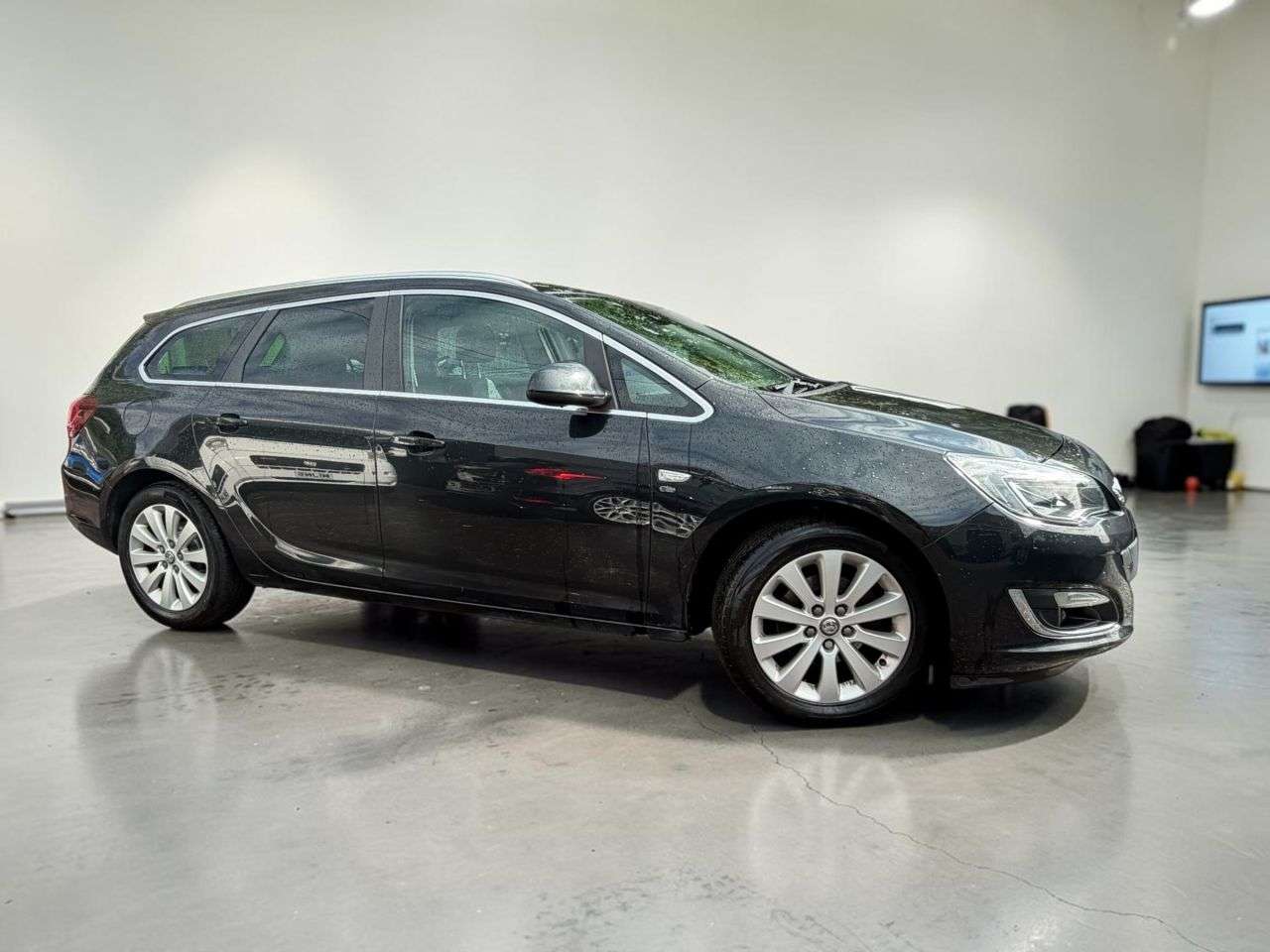 A 2014 VAUXHALL ASTRA 2.0 CDTi Elite Sports Tourer 5dr Diesel Auto Euro 5 (165 ps) *** ONLY 66K M A 2014 VAUXHALL ASTRA 2.0 CDTi Elite Sports Tourer 5dr Diesel Auto Euro 5 (165 ps) *** ONLY 66K M