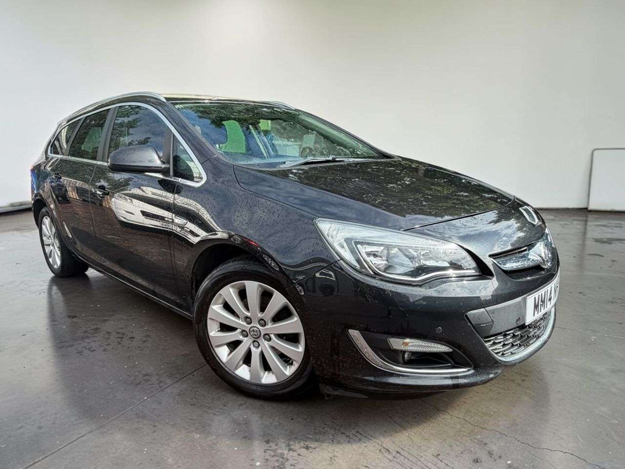 A 2014 VAUXHALL ASTRA 2.0 CDTi Elite Sports Tourer 5dr Diesel Auto Euro 5 (165 ps) *** ONLY 66K M A 2014 VAUXHALL ASTRA 2.0 CDTi Elite Sports Tourer 5dr Diesel Auto Euro 5 (165 ps) *** ONLY 66K M