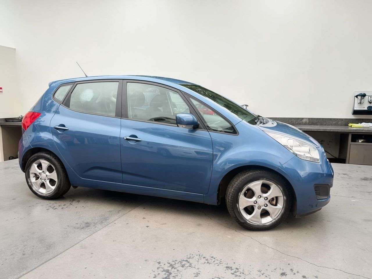 A 2012 KIA VENGA 1.6 2 MPV 5dr Petrol Auto Euro 5 (123 bhp) *** ONLY 41K MILES *** F.S.H. ** A 2012 KIA VENGA 1.6 2 MPV 5dr Petrol Auto Euro 5 (123 bhp) *** ONLY 41K MILES *** F.S.H. **