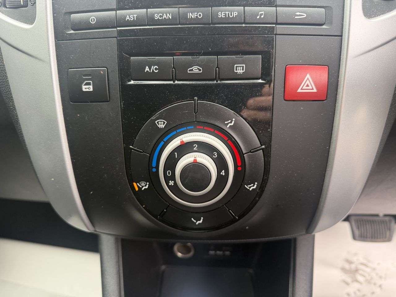 2012 KIA VENGA 2012 KIA VENGA