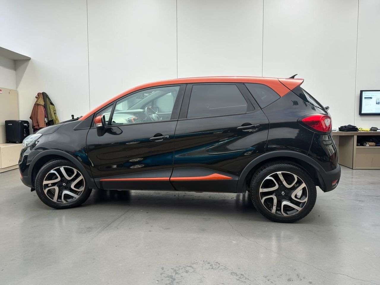 A 2015 RENAULT CAPTUR 1.5 dCi ENERGY Dynamique S Nav SUV 5dr Diesel Auto Euro 6 (s/s) (90 ps) *** A 2015 RENAULT CAPTUR 1.5 dCi ENERGY Dynamique S Nav SUV 5dr Diesel Auto Euro 6 (s/s) (90 ps) ***