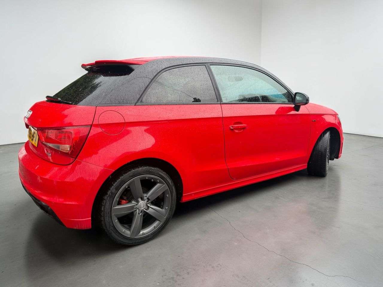 A 2013 AUDI A1 1.6 TDI S line Style Edition Hatchback 3dr Diesel Manual Euro 5 (s/s) (105 A 2013 AUDI A1 1.6 TDI S line Style Edition Hatchback 3dr Diesel Manual Euro 5 (s/s) (105