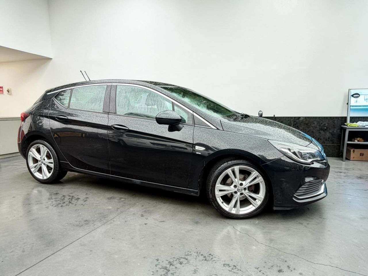 A 2019 VAUXHALL ASTRA 1.4i Turbo SRi VX Line Nav Hatchback 5dr Petrol Manual Euro 6 (s/s) (150 ps A 2019 VAUXHALL ASTRA 1.4i Turbo SRi VX Line Nav Hatchback 5dr Petrol Manual Euro 6 (s/s) (150 ps