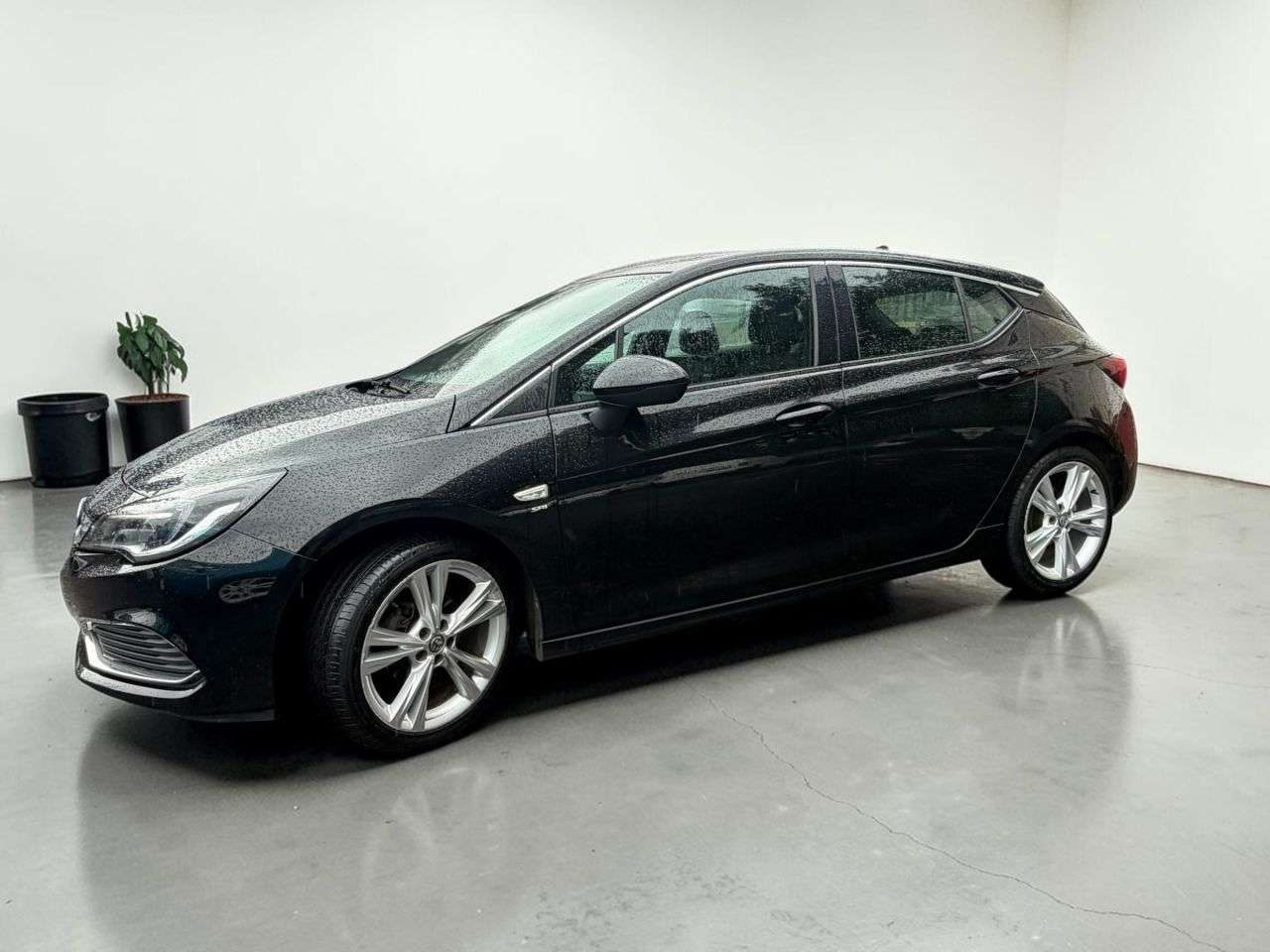 A 2019 VAUXHALL ASTRA 1.4i Turbo SRi VX Line Nav Hatchback 5dr Petrol Manual Euro 6 (s/s) (150 ps A 2019 VAUXHALL ASTRA 1.4i Turbo SRi VX Line Nav Hatchback 5dr Petrol Manual Euro 6 (s/s) (150 ps