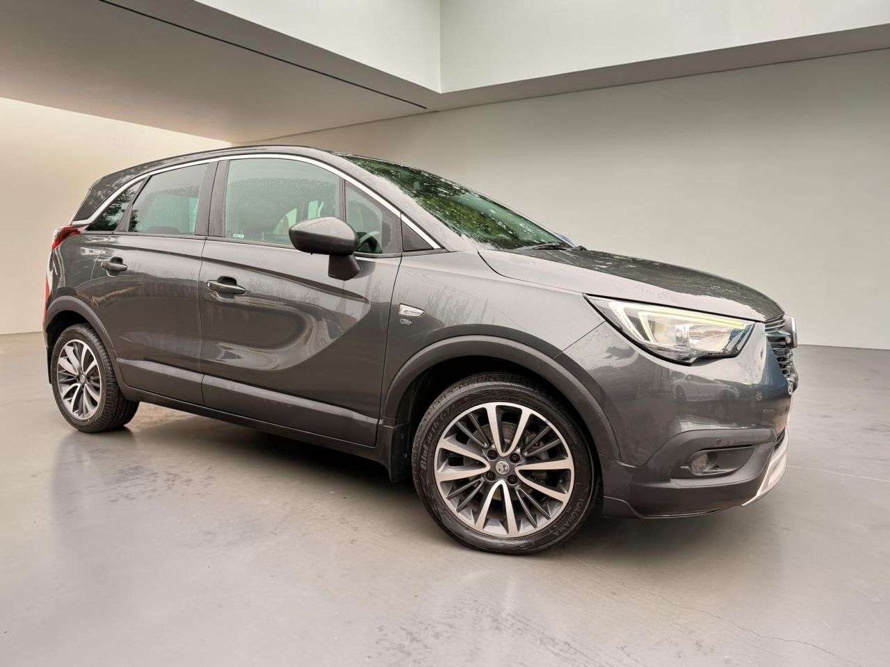 A 2018 VAUXHALL CROSSLAND X 1.6 Turbo D Elite Nav SUV 5dr Diesel Manual Euro 6 (s/s) (120 ps) A 2018 VAUXHALL CROSSLAND X 1.6 Turbo D Elite Nav SUV 5dr Diesel Manual Euro 6 (s/s) (120 ps)