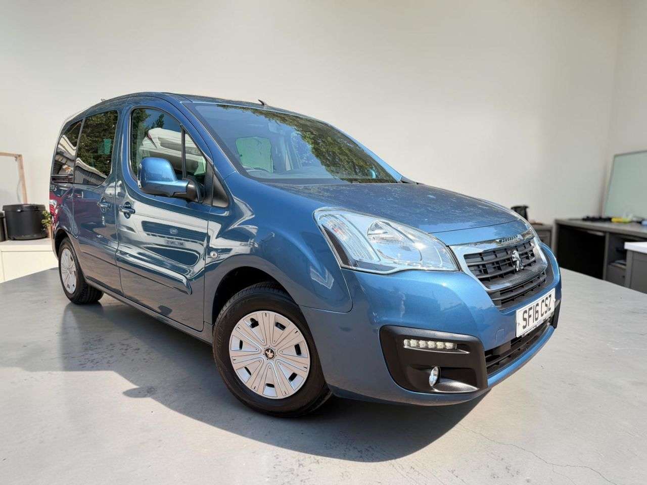 A 2016 PEUGEOT HORIZON *** 1 OWNER FROM NEW *** A 2016 PEUGEOT HORIZON *** 1 OWNER FROM NEW ***