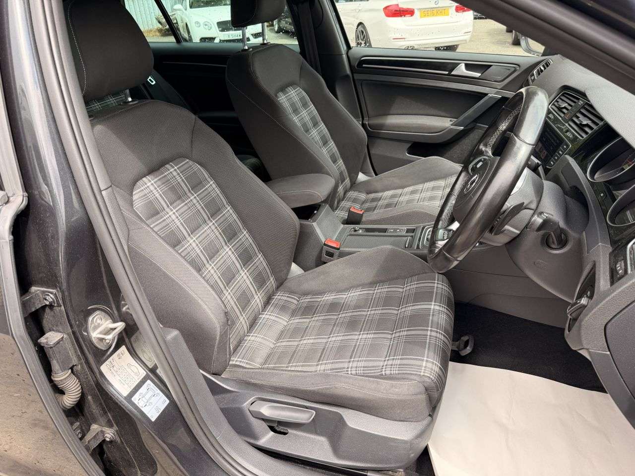 2017 VOLKSWAGEN GOLF 2017 VOLKSWAGEN GOLF