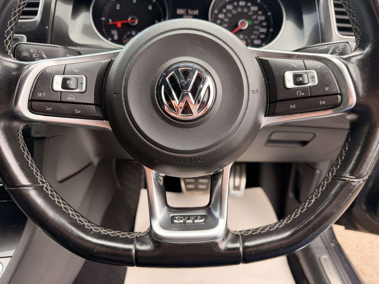2017 VOLKSWAGEN GOLF 2017 VOLKSWAGEN GOLF