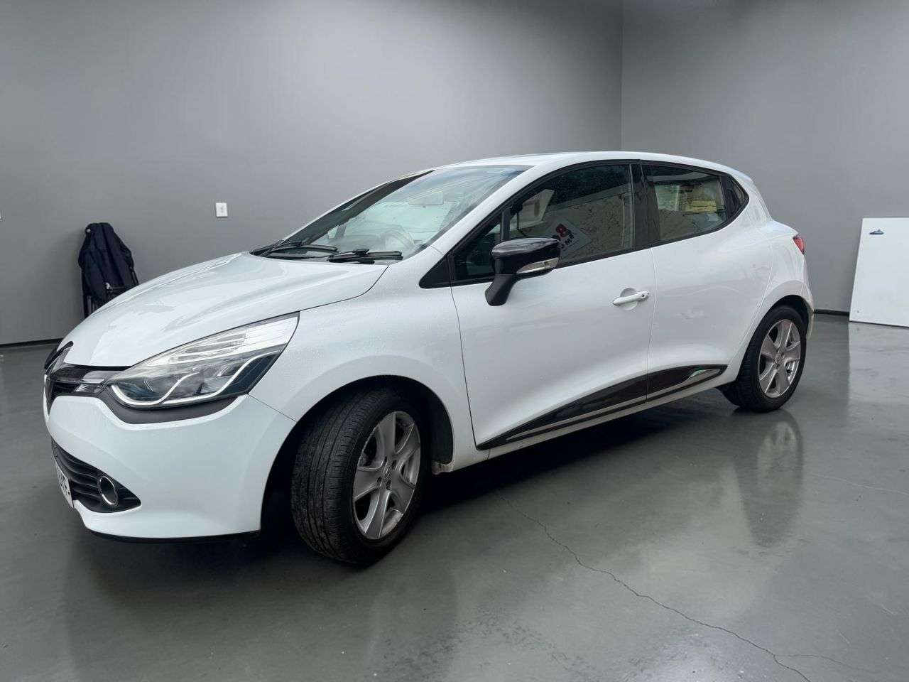 2015 RENAULT CLIO 2015 RENAULT CLIO