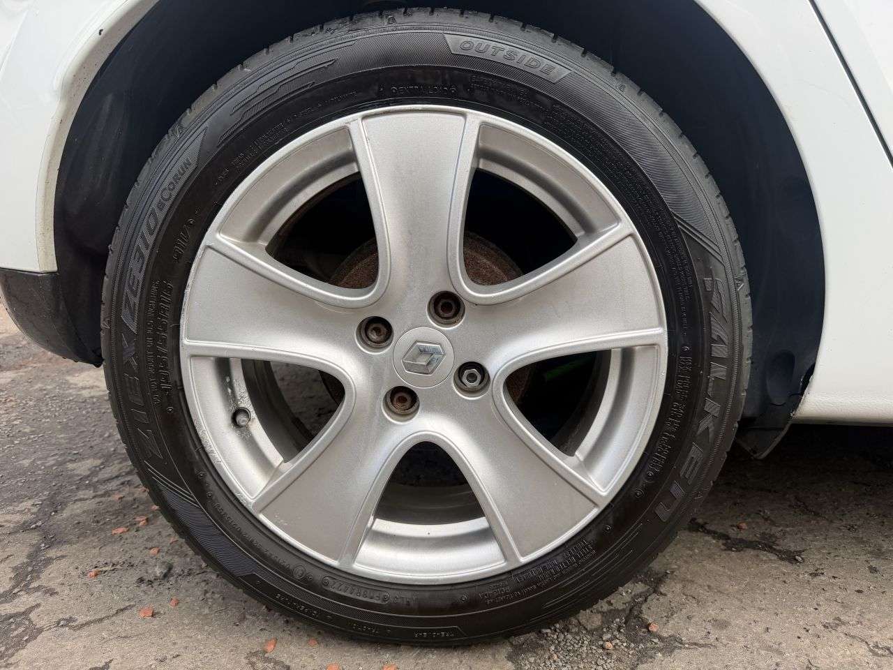 2015 RENAULT CLIO 2015 RENAULT CLIO