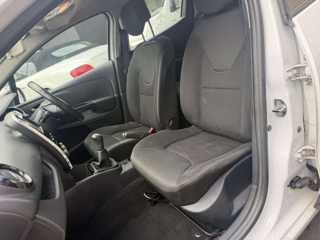 2015 RENAULT CLIO 2015 RENAULT CLIO
