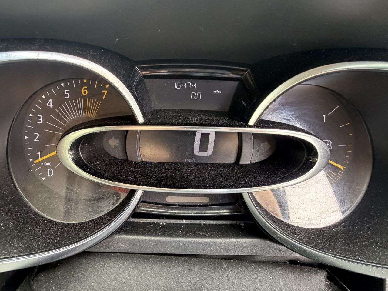2015 RENAULT CLIO 2015 RENAULT CLIO