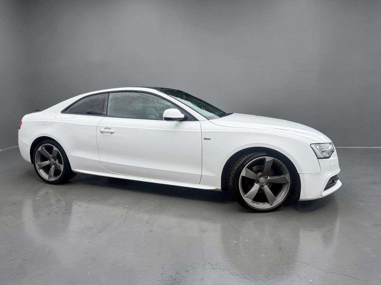 A 2018 AUDI A5 2.0 TDI Black Edition Coupe 2dr Diesel Multitronic Euro 5 (s/s) (177 ps) ** A 2018 AUDI A5 2.0 TDI Black Edition Coupe 2dr Diesel Multitronic Euro 5 (s/s) (177 ps) **