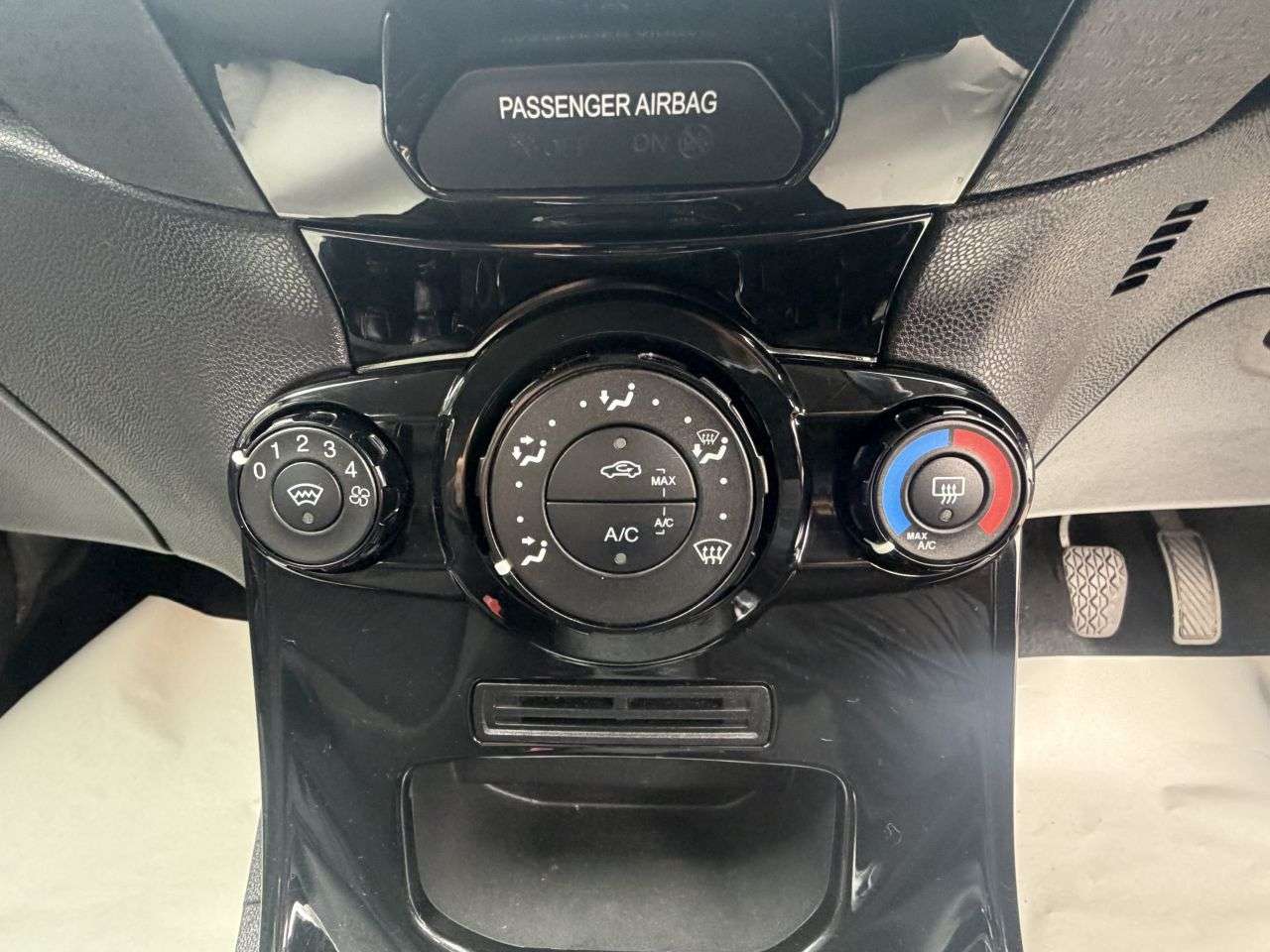 2015 FORD FIESTA 2015 FORD FIESTA