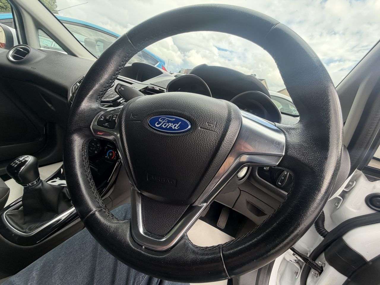 2015 FORD FIESTA 2015 FORD FIESTA