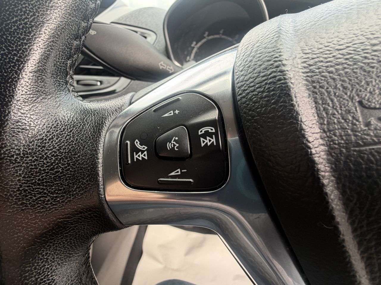 2015 FORD FIESTA 2015 FORD FIESTA