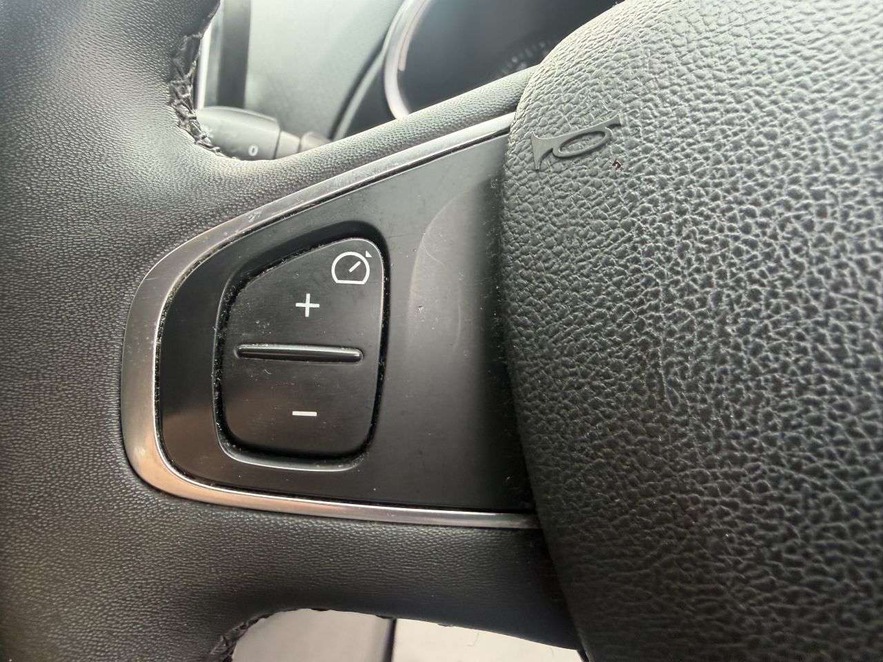 2018 RENAULT CLIO 2018 RENAULT CLIO