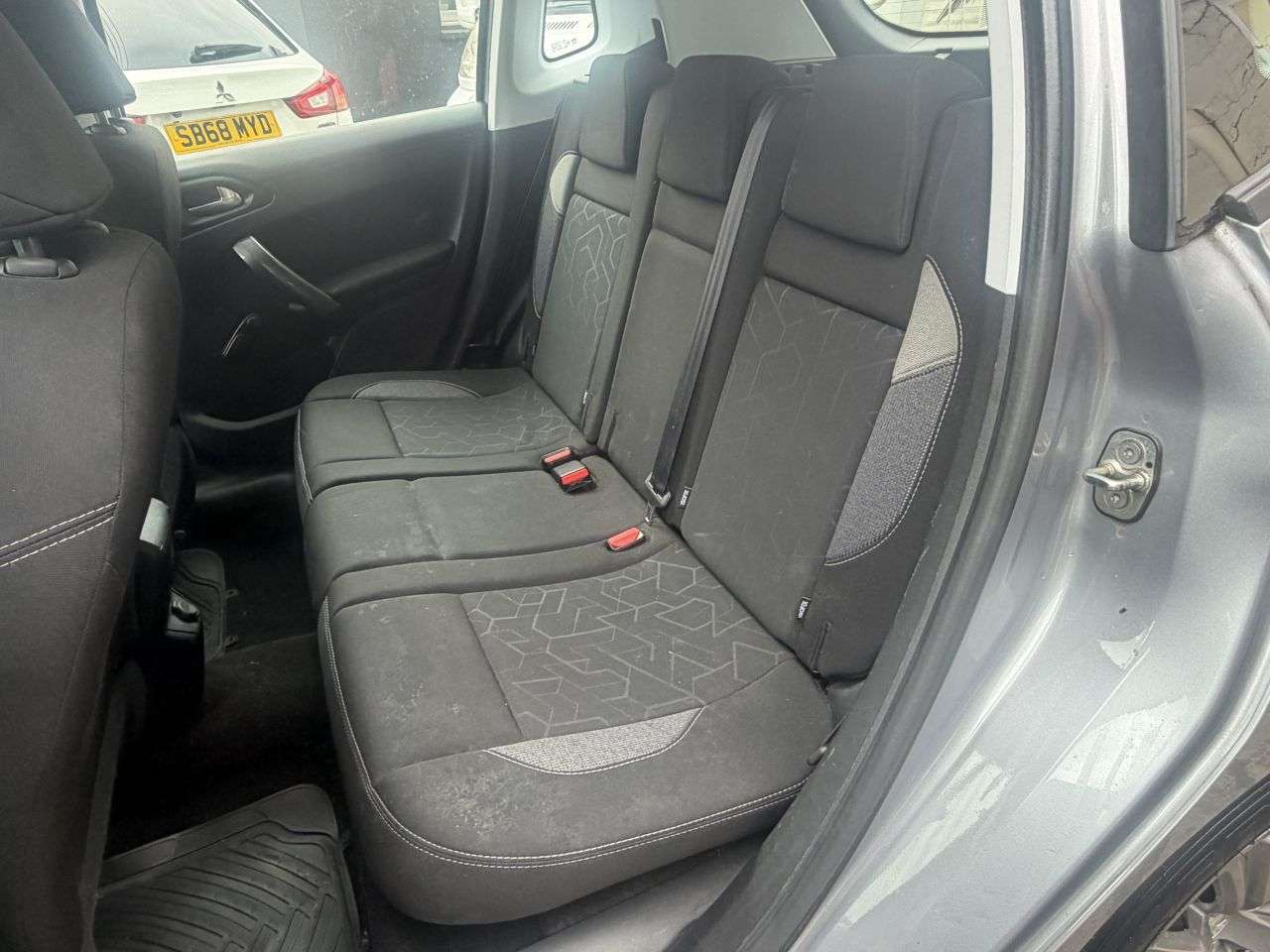 2017 PEUGEOT 2008 2017 PEUGEOT 2008