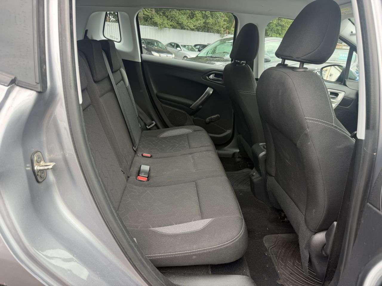 2017 PEUGEOT 2008 2017 PEUGEOT 2008