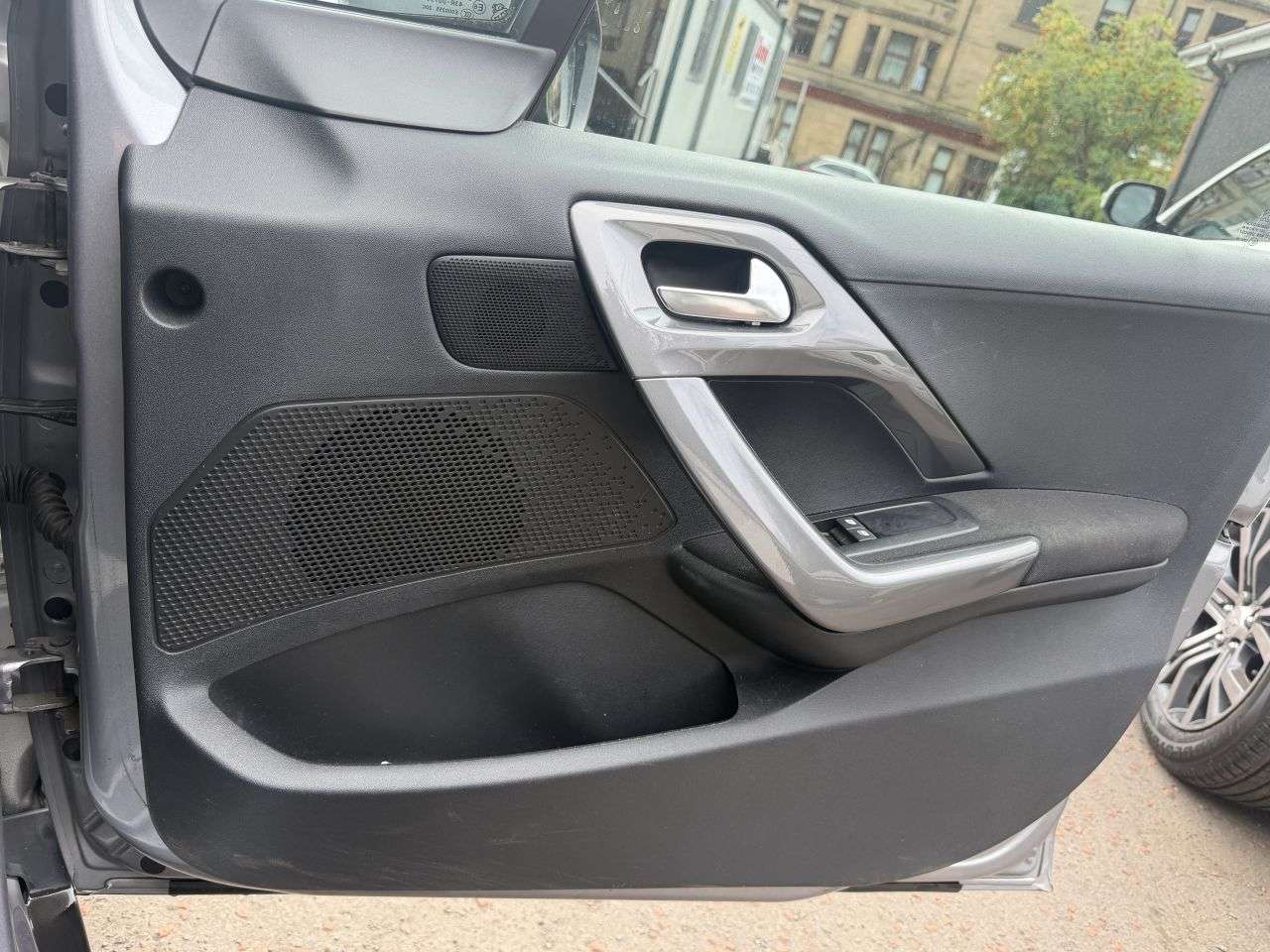 2017 PEUGEOT 2008 2017 PEUGEOT 2008