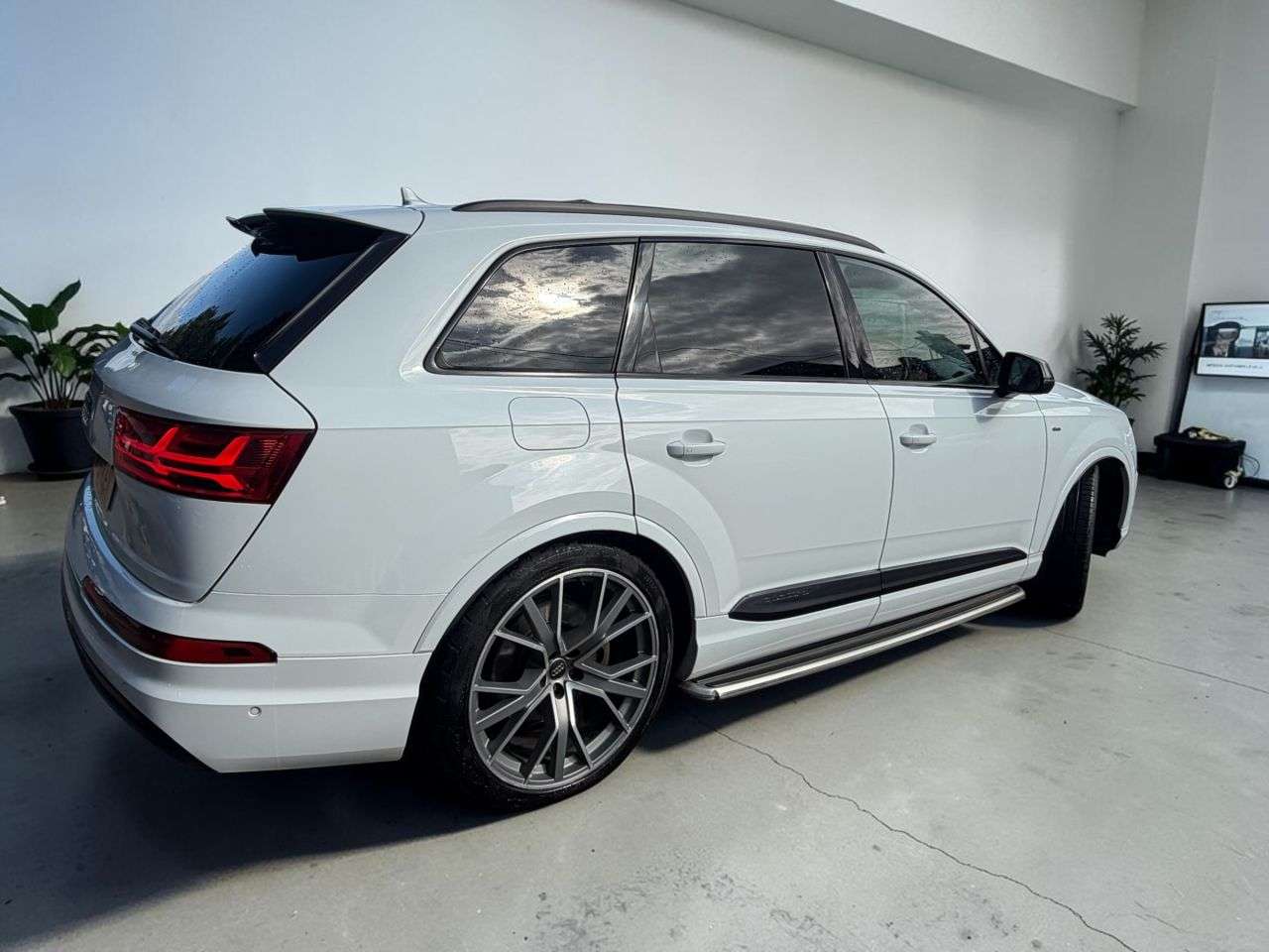 A 2019 AUDI Q7 3.0 TDI V6 50 Vorsprung SUV 5dr Diesel Tiptronic quattro Euro 6 (s/s) (286 A 2019 AUDI Q7 3.0 TDI V6 50 Vorsprung SUV 5dr Diesel Tiptronic quattro Euro 6 (s/s) (286