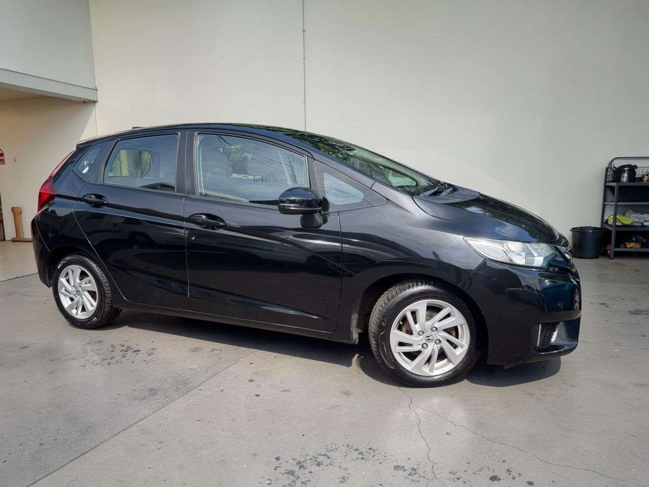 A 2016 HONDA JAZZ 1.3 i-VTEC SE Hatchback 5dr Petrol Manual Euro 6 (s/s) (102 ps) *** ONLY 57 A 2016 HONDA JAZZ 1.3 i-VTEC SE Hatchback 5dr Petrol Manual Euro 6 (s/s) (102 ps) *** ONLY 57