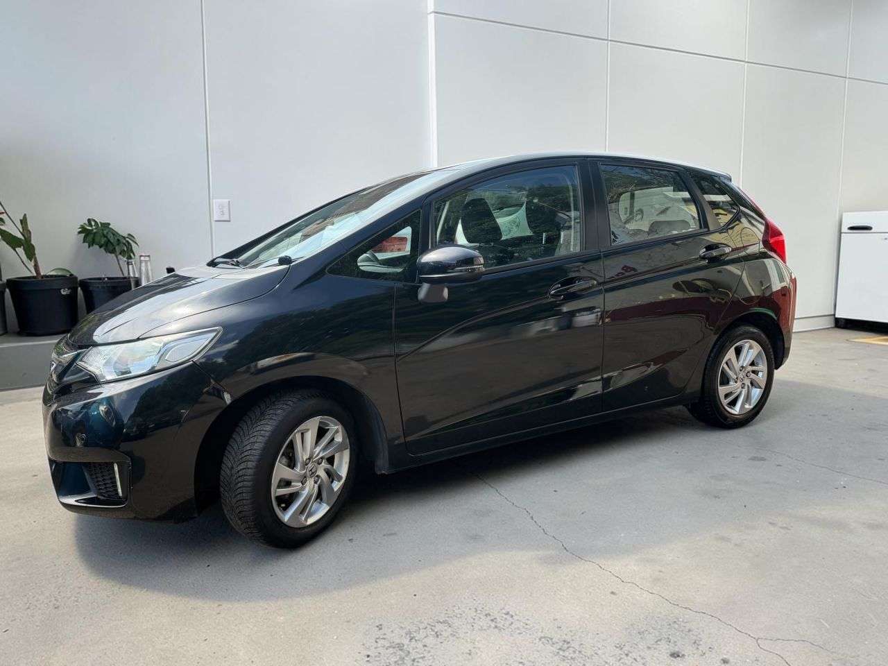 A 2016 HONDA JAZZ 1.3 i-VTEC SE Hatchback 5dr Petrol Manual Euro 6 (s/s) (102 ps) *** ONLY 57 A 2016 HONDA JAZZ 1.3 i-VTEC SE Hatchback 5dr Petrol Manual Euro 6 (s/s) (102 ps) *** ONLY 57