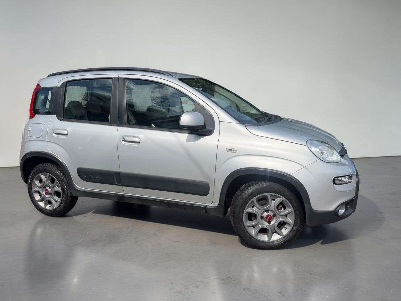 A 2013 FIAT PANDA 1.3 MultiJet 4x4 Hatchback 5dr Diesel Manual Euro 5 (s/s) (75 bhp) *** DIES A 2013 FIAT PANDA 1.3 MultiJet 4x4 Hatchback 5dr Diesel Manual Euro 5 (s/s) (75 bhp) *** DIES