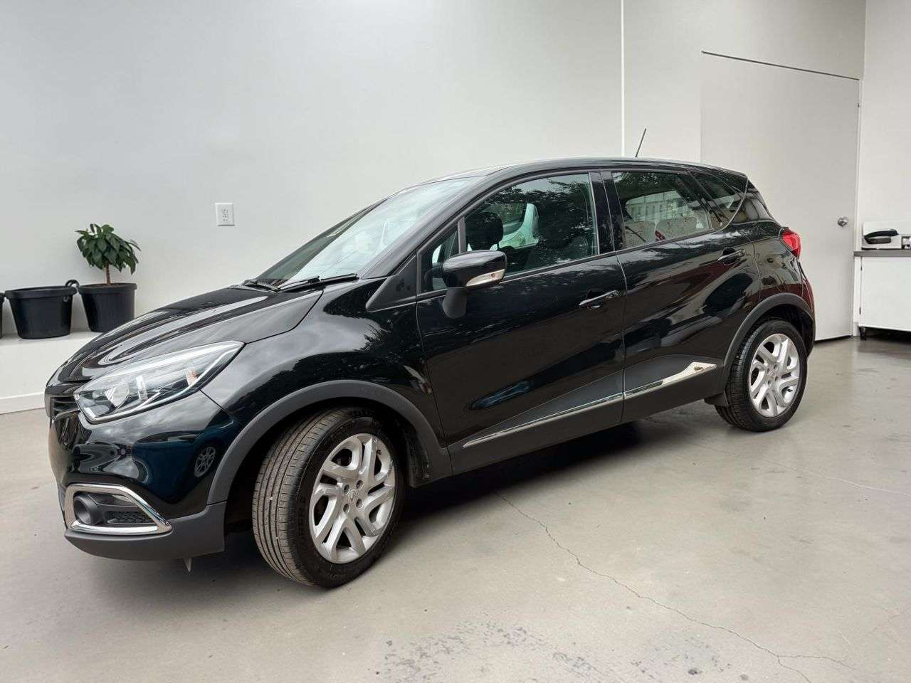 A 2016 RENAULT CAPTUR 1.5 dCi ENERGY Dynamique Nav SUV 5dr Diesel Manual Euro 6 (s/s) (90 ps) * D A 2016 RENAULT CAPTUR 1.5 dCi ENERGY Dynamique Nav SUV 5dr Diesel Manual Euro 6 (s/s) (90 ps) * D