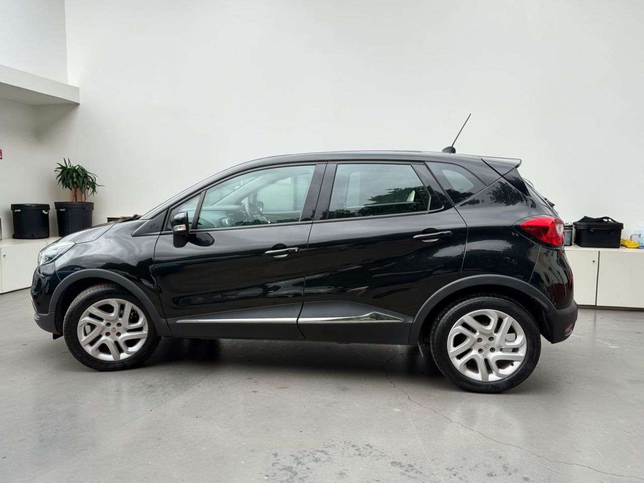 A 2016 RENAULT CAPTUR 1.5 dCi ENERGY Dynamique Nav SUV 5dr Diesel Manual Euro 6 (s/s) (90 ps) * D A 2016 RENAULT CAPTUR 1.5 dCi ENERGY Dynamique Nav SUV 5dr Diesel Manual Euro 6 (s/s) (90 ps) * D