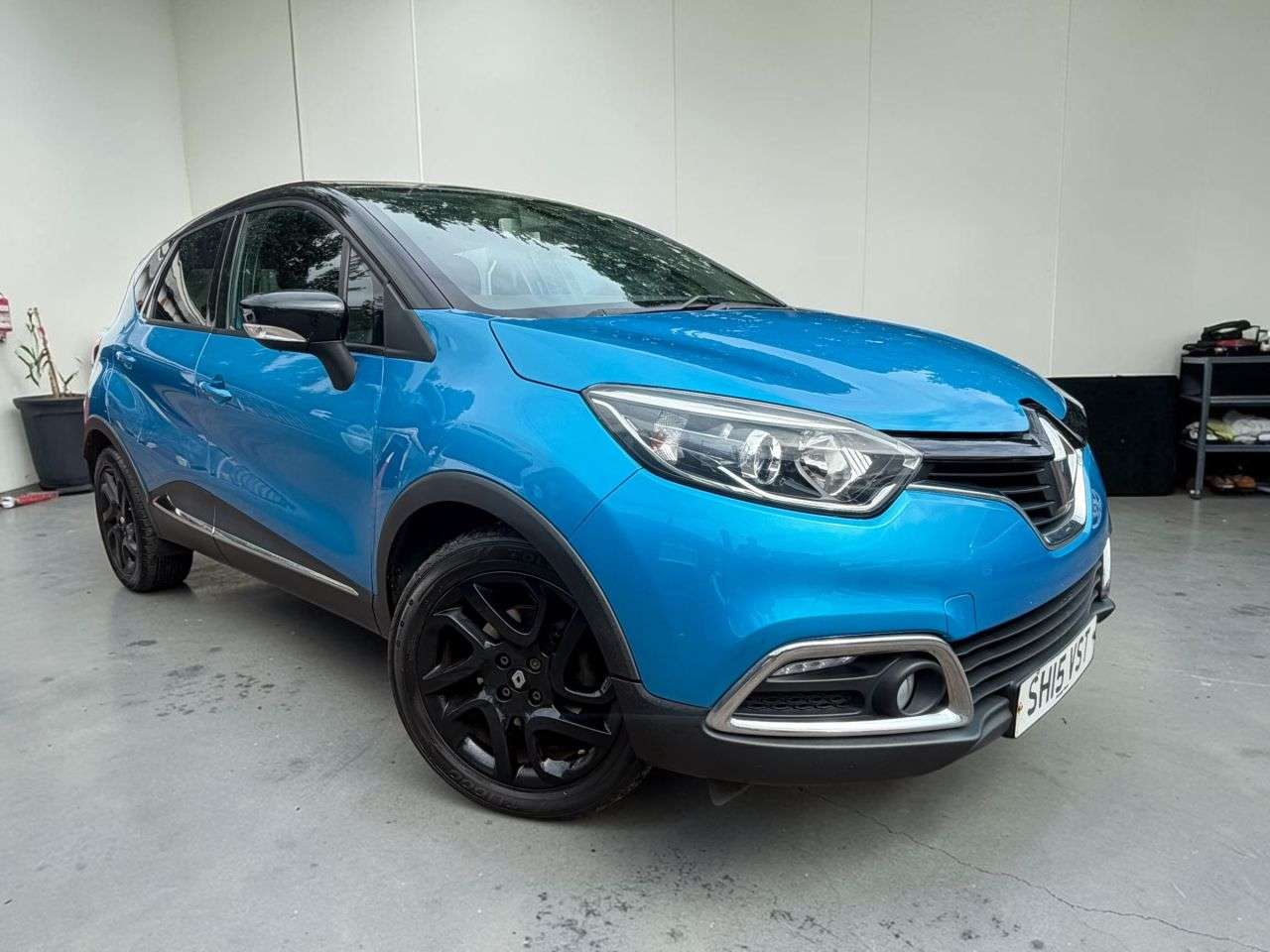 A 2015 RENAULT CAPTUR 1.5 dCi ENERGY Dynamique S MediaNav SUV 5dr Diesel Manual Euro 5 (s/s) (90 A 2015 RENAULT CAPTUR 1.5 dCi ENERGY Dynamique S MediaNav SUV 5dr Diesel Manual Euro 5 (s/s) (90