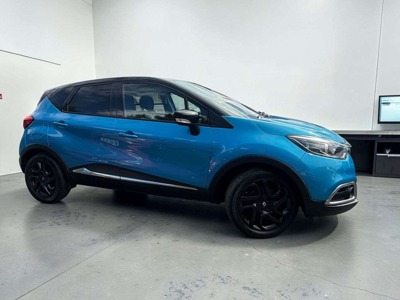A 2015 RENAULT CAPTUR 1.5 dCi ENERGY Dynamique S MediaNav SUV 5dr Diesel Manual Euro 5 (s/s) (90 A 2015 RENAULT CAPTUR 1.5 dCi ENERGY Dynamique S MediaNav SUV 5dr Diesel Manual Euro 5 (s/s) (90