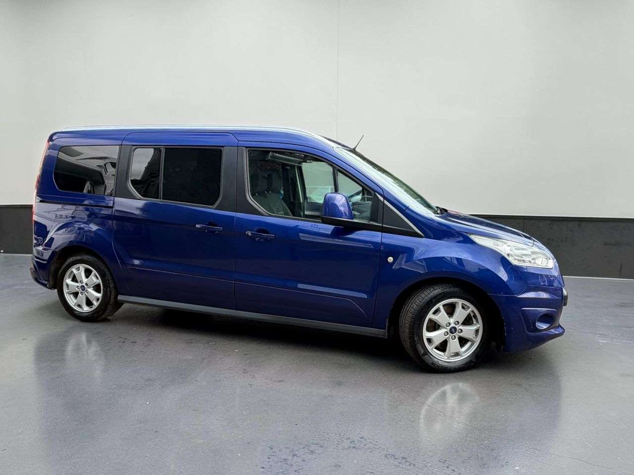 A 2015 FORD GRAND TOURNEO CONNECT 1.5 TDCi Titanium MPV 5dr Diesel Manual Euro 6 (s/s) (120 ps) ***FULL 10 ST A 2015 FORD GRAND TOURNEO CONNECT 1.5 TDCi Titanium MPV 5dr Diesel Manual Euro 6 (s/s) (120 ps) ***FULL 10 ST